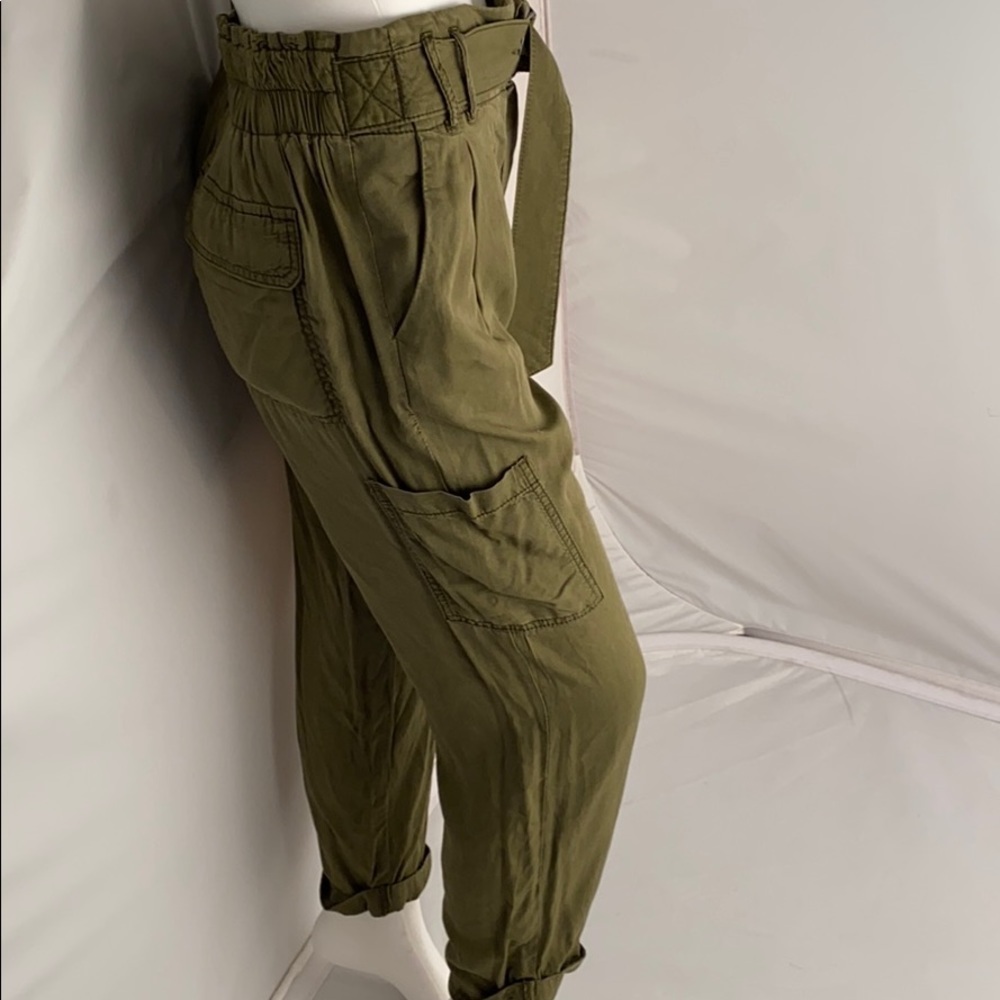 Free People high waist cropped cargo pants in Army green - Picture 3 of 13